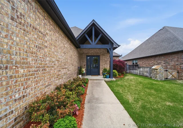 Photo 4 of Single family home for sale at 14502 S Vandalia Ave, Bixby, OK 74008 | MLS# 2614615 | Listing updated on 2026-09-04