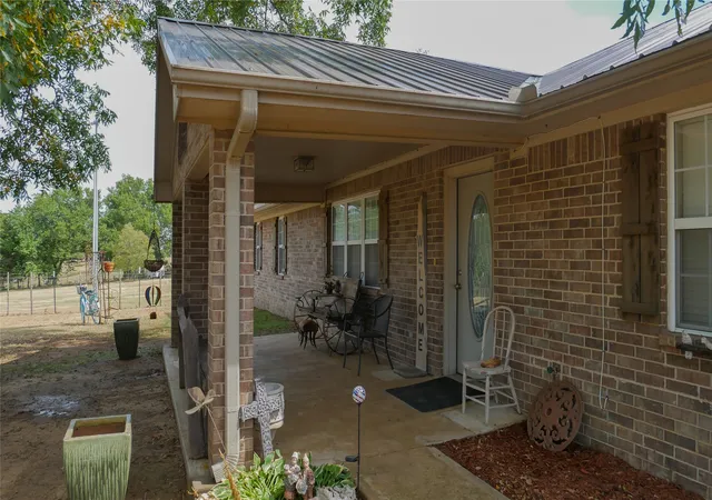 Photo 2 of Single family home for sale at 17500 County Rd 3470, Roff, OK 74865 | MLS# 2614801 | Listing updated on 2026-08-31