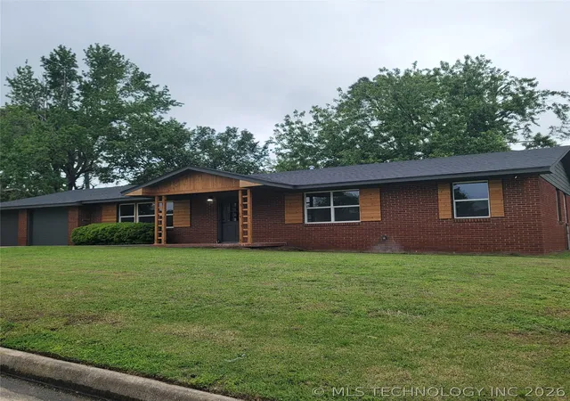 Photo 3 of Single family home for sale at 4410 Denison St S, Muskogee, OK 74401 | MLS# 2614805 | Listing updated on 2026-09-14