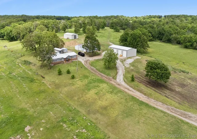 Photo 2 of Manufactured home for sale at 25297 E 310 Road, Chelsea, OK 74016 | MLS# 2614828 | Listing updated on 2026-09-10