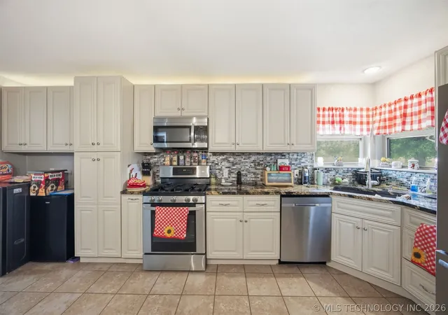 Photo 4 of Single family home for sale at 1344 South 13th, Mc Alester, OK 74501 | MLS# 2614337 | Listing updated on 2026-09-11
