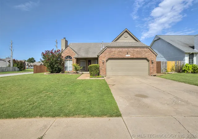 Photo 2 of Single family home for sale at 11334 S 106th East Ave, Bixby, OK 74008 | MLS# 2614645 | Listing updated on 2026-09-30