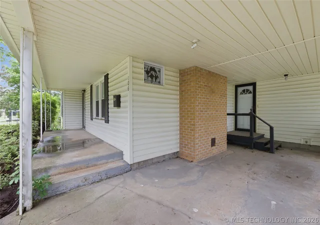 Photo 3 of Sale Pending at 106 Jamestown St, Tahlequah, OK 74464 | MLS# 2614959 | Listing updated on 2026-09-11