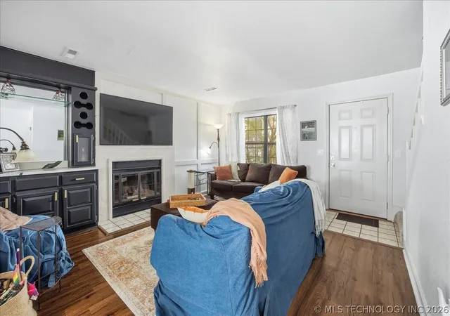 Photo 4 of Condo for sale at 209 W 17th Street #209D, Tulsa, OK 74119 | MLS# 2614745 | Listing updated on 2026-09-04