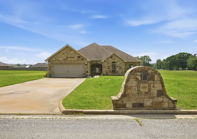 Photo 1 of Sale Pending at 2004 E Trailwood St, Stigler, OK 74462 | MLS# 2614799 | Listing updated on 2026-09-05