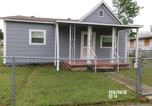 Photo 1 of Single family home for sale at 721 S Hickory Ave, Bartlesville, OK 74003 | MLS# 2615335 | Listing updated on 2026-09-10