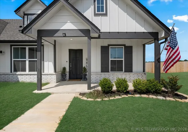 Photo 4 of Single family home for sale at 15502 S 34th Eastavenue, Bixby, OK 74008 | MLS# 2615338 | Listing updated on 2026-09-03