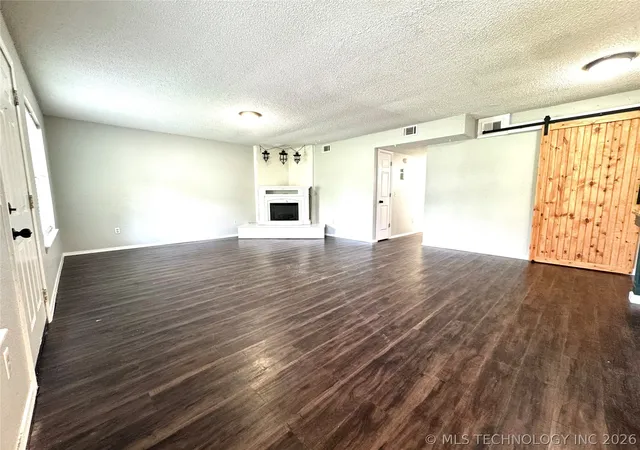 Photo 3 of Single family home for sale at 1109 Palmer Ln, Eufaula, OK 74432 | MLS# 2615365 | Listing updated on 2026-09-14