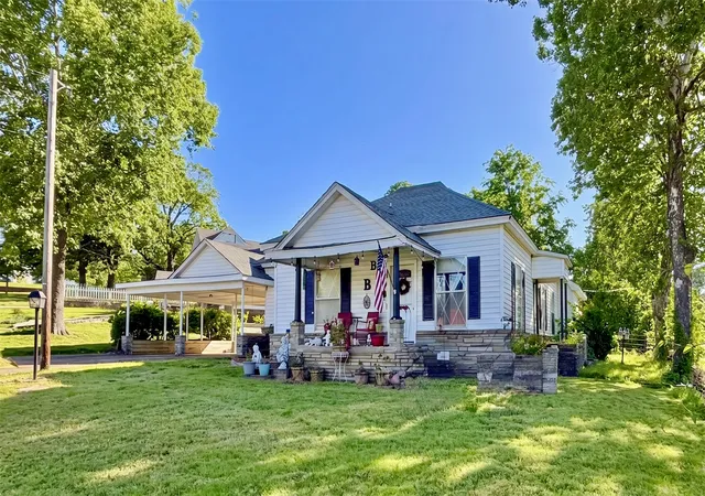 Photo 1 of Sale Pending at 501 High St, Eufaula, OK 74432 | MLS# 2615372 | Listing updated on 2026-09-01