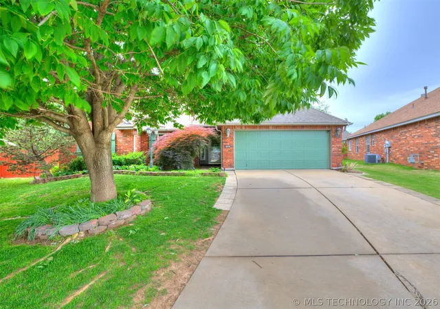 Photo 1 of Single family home for sale at 5080 S 195 Place E, Broken Arrow, OK 74014 | MLS# 2615527 | Listing updated on 2026-09-04