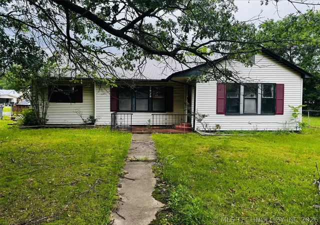 Photo 1 of Single family home for sale at 2828 Elgin St, Muskogee, OK 74401 | MLS# 2615246 | Listing updated on 2026-09-08