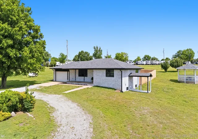 Photo 3 of Single family home for sale at 13549 S Highway 88, Claremore, OK 74017 | MLS# 2614688 | Listing updated on 2026-09-13