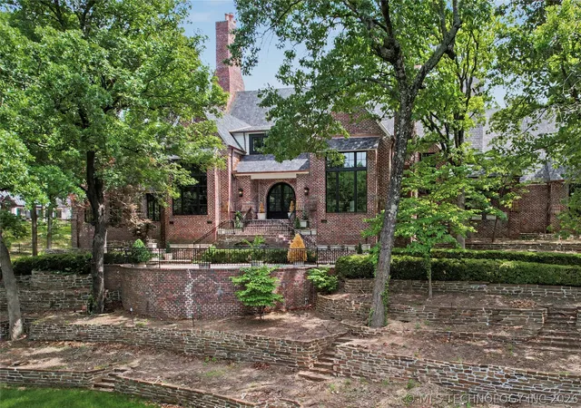 Photo 3 of Mansion for sale at 11147 S Quebec Ave, Tulsa, OK 74137 | MLS# 2615657 | Listing updated on 2026-08-30