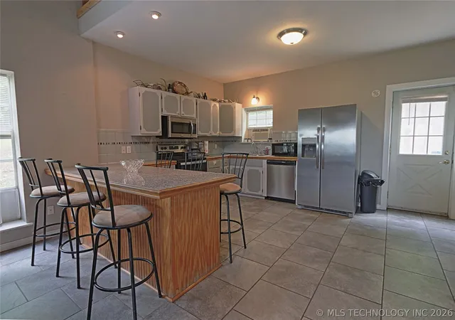 Photo 4 of Single family home for sale at 13544 N Shoreline Dr, Hulbert, OK 74441 | MLS# 2615595 | Listing updated on 2026-09-03