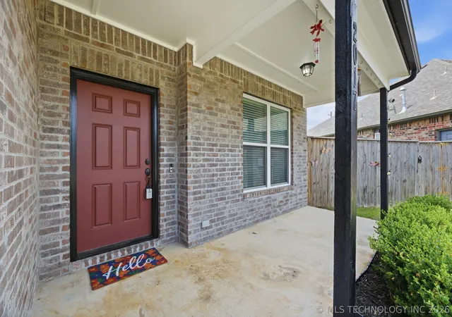 Photo 3 of Single family home for sale at 2017 W Fredericksburg Ct, Broken Arrow, OK 74011 | MLS# 2615271 | Listing updated on 2026-09-02