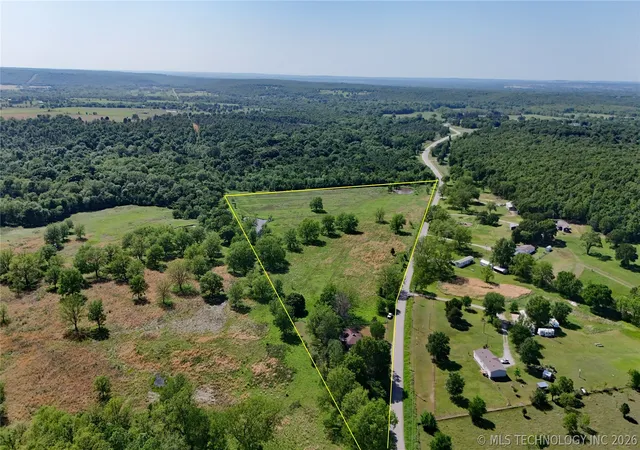 Photo 3 of Single family home for sale at 3055 Bixby Rd, Mounds, OK 74047 | MLS# 2615841 | Listing updated on 2026-09-02