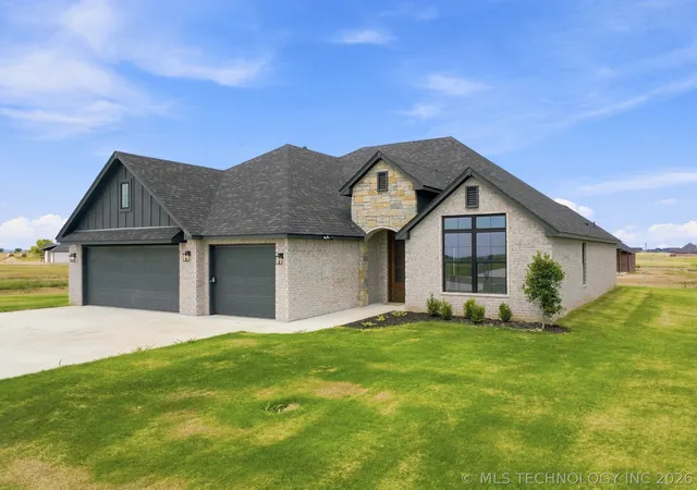 Photo 2 of Single family home for sale at 5677 E 136th Place, Collinsville, OK 74021 | MLS# 2615760 | Listing updated on 2026-09-14