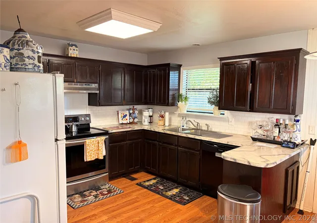 Listing Photo 4 - Condo for sale in building located at 6920 S 78th E Ave, Tulsa, OK 74133