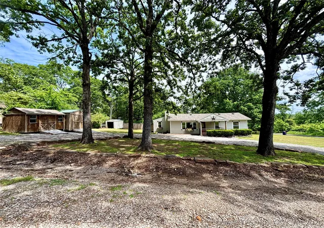 Photo 2 of Single family home for sale at 70058 S 343rd Court, Wagoner, OK 74467 | MLS# 2615722 | Listing updated on 2026-09-07