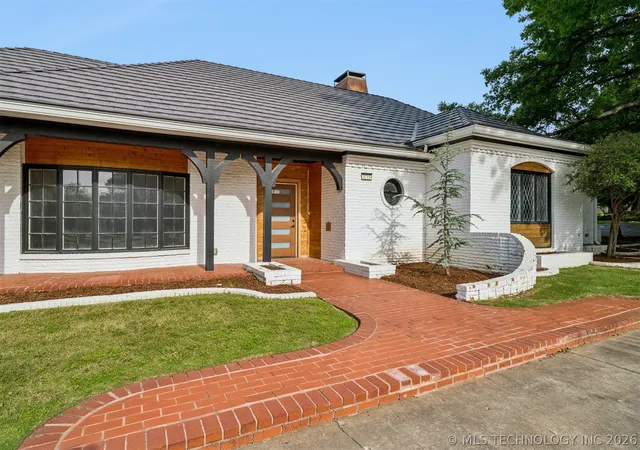 Photo 1 of Single family home for sale at 3215 E 61st Street, Tulsa, OK 74136 | MLS# 2615880 | Listing updated on 2026-09-14