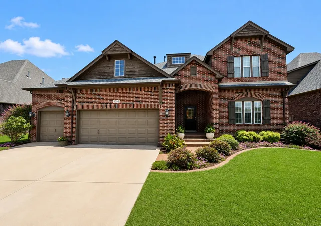 Photo 1 of Single family home for sale at 4213 S Palm Ave, Broken Arrow, OK 74011 | MLS# 2615980 | Listing updated on 2026-09-14