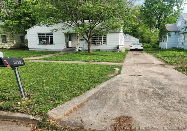 Photo 1 of Multi family home for sale at 1012 Columbus Ave, Muskogee, OK 74401 | MLS# 2616173 | Listing updated on 2026-09-10
