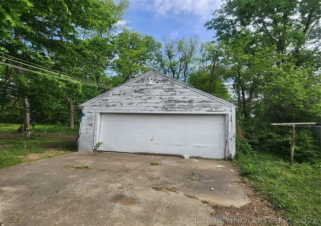 Listing Photo 5 - Condo for sale in building located at 1012 Columbus Ave, Muskogee, OK 74401