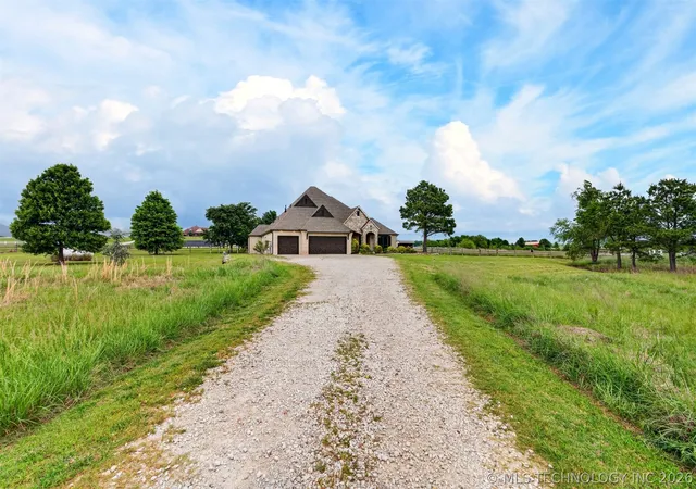 Photo 3 of Single family home for sale at 891 E 181st Street, Mounds, OK 74047 | MLS# 2616214 | Listing updated on 2026-09-14