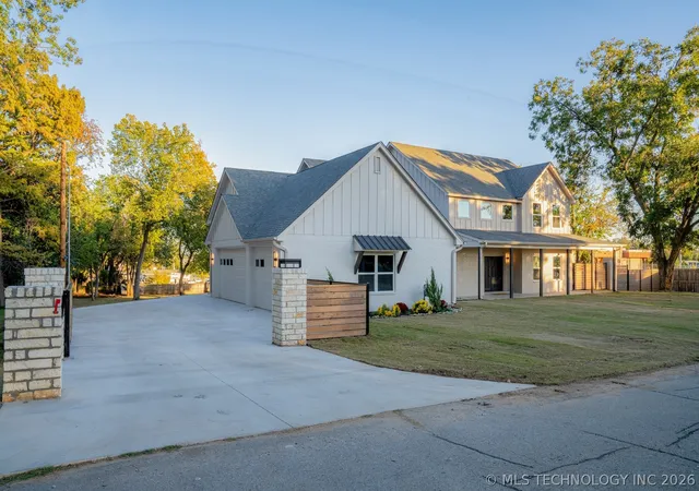 Photo 2 of Single family home for sale at 4929 S Columbia Ave, Tulsa, OK 74105 | MLS# 2616477 | Listing updated on 2026-09-07