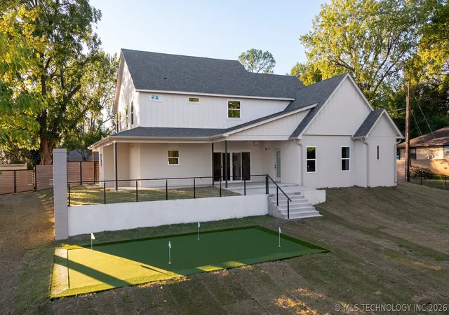 Photo 3 of Single family home for sale at 4929 S Columbia Ave, Tulsa, OK 74105 | MLS# 2616477 | Listing updated on 2026-09-07