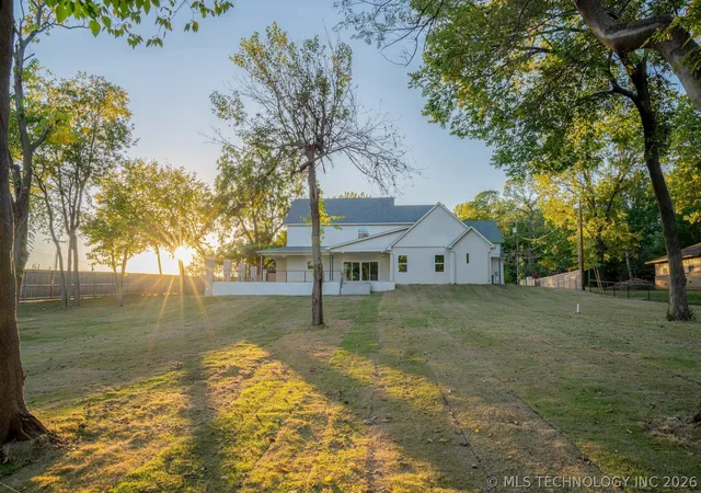 Photo 4 of Single family home for sale at 4929 S Columbia Ave, Tulsa, OK 74105 | MLS# 2616477 | Listing updated on 2026-09-07