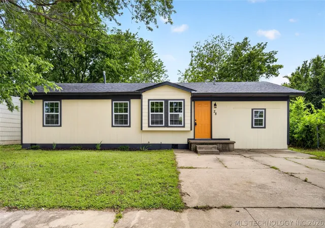 Single family home for sale at 28 E 62nd Place N, Tulsa, OK 74126 | MLS# 2616603