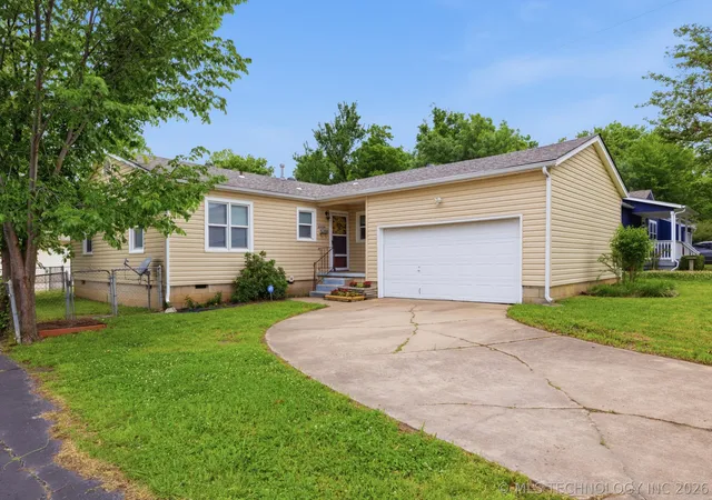 Photo 1 of Sale Pending at 3328 S Knoxville Ave, Tulsa, OK 74135 | MLS# 2616646 | Listing updated on 2026-08-31