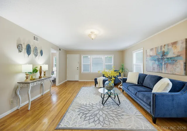 Photo 3 of Sale Pending at 3328 S Knoxville Ave, Tulsa, OK 74135 | MLS# 2616646 | Listing updated on 2026-08-31