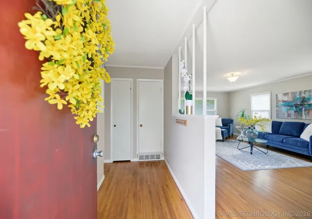 Photo 4 of Sale Pending at 3328 S Knoxville Ave, Tulsa, OK 74135 | MLS# 2616646 | Listing updated on 2026-10-06