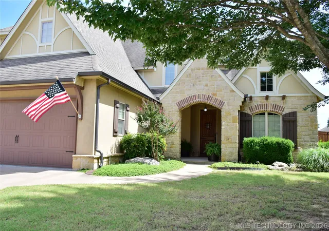 Photo 3 of Sale Pending at 2404 E 140th Place, Bixby, OK 74008 | MLS# 2616815 | Listing updated on 2026-09-12