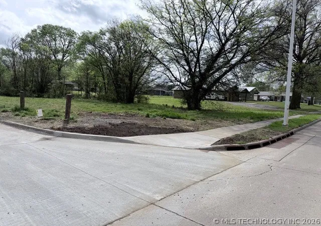 Photo 1 of Land for sale at 101 S Elliott St, Pryor, OK 74361 | MLS# 2617019 | Listing updated on 2026-09-04