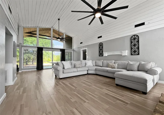 Photo 3 of Single family home for sale at 206 Tanglewood, Lone Grove, OK 73443 | MLS# 2616995 | Listing updated on 2026-09-30