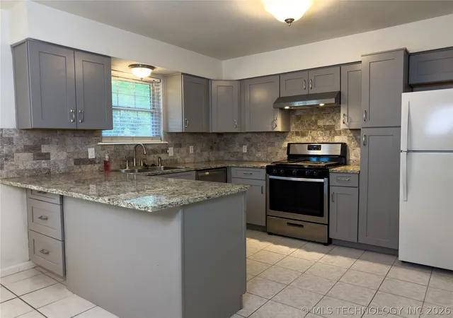 Photo 3 of Single family home for sale at 23712 E 104th Street S, Broken Arrow, OK 74014 | MLS# 2536004 | Listing updated on 2026-09-14