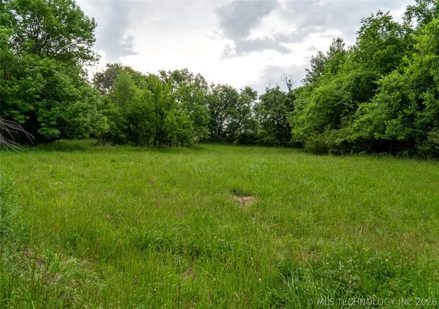 Photo 3 of Sale Pending at 004 S Elwood Ave, Glenpool, OK 74033 | MLS# 2617128 | Listing updated on 2026-09-08