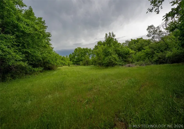 Photo 4 of Sale Pending at 004 S Elwood Ave, Glenpool, OK 74033 | MLS# 2617128 | Listing updated on 2026-09-08