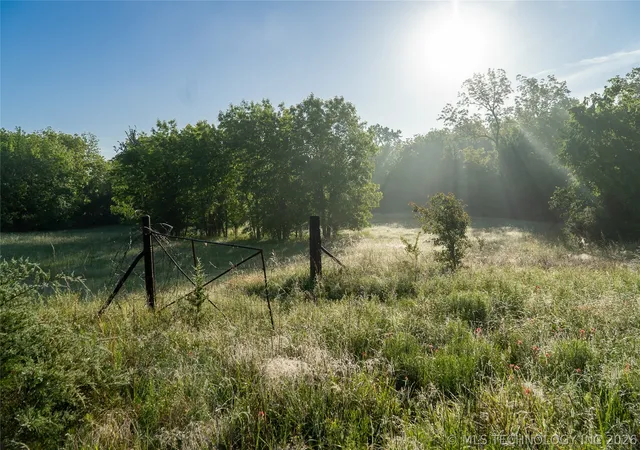 Photo 3 of Sale Pending at 006 S Elwood Ave, Glenpool, OK 74033 | MLS# 2617129 | Listing updated on 2026-09-01