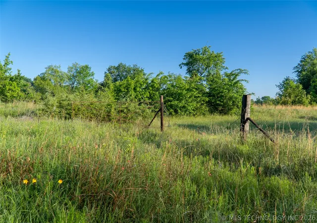 Photo 4 of Sale Pending at 006 S Elwood Ave, Glenpool, OK 74033 | MLS# 2617129 | Listing updated on 2026-09-01