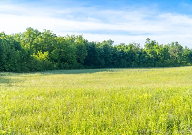 Photo 3 of Sale Pending at 007 S Elwood Ave, Glenpool, OK 74033 | MLS# 2617130 | Listing updated on 2026-09-08