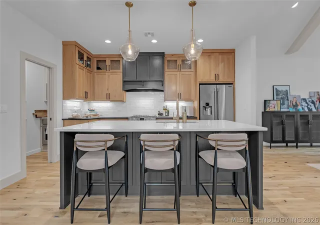 Photo 3 of Single family home for sale at 1433 E 37th Place, Tulsa, OK 74105 | MLS# 2617293 | Listing updated on 2026-09-07
