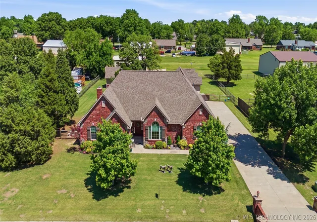 Photo 1 of Single family home for sale at 16657 E 79th Street, Owasso, OK 74055 | MLS# 2617422 | Listing updated on 2026-09-10