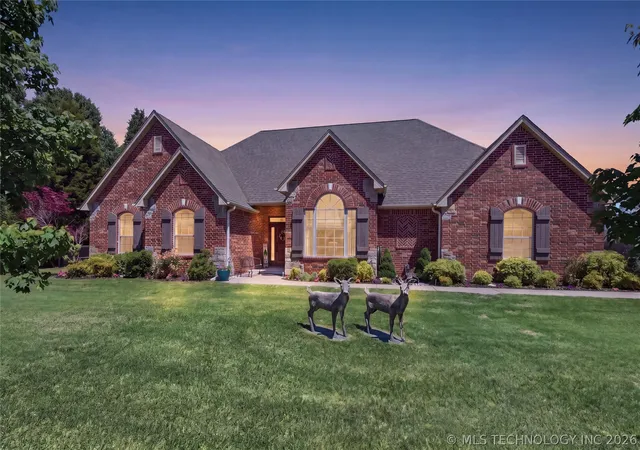 Photo 3 of Single family home for sale at 16657 E 79th Street, Owasso, OK 74055 | MLS# 2617422 | Listing updated on 2026-09-10