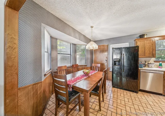 Listing Photo 5 - Condo for sale in building located at 6617 S 78th E Ave, Tulsa, OK 74133