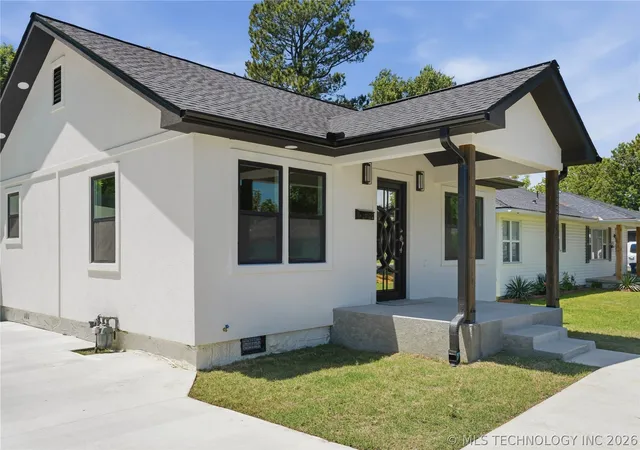 Photo 1 of Single family home for sale at 1220 E Miami, Mc Alester, OK 74501 | MLS# 2617302 | Listing updated on 2026-10-05