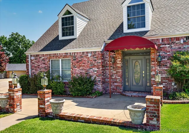 Photo 3 of Single family home for sale at 6700 Se Quail Ridge Rd, Bartlesville, OK 74006 | MLS# 2617184 | Listing updated on 2026-08-31